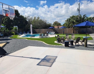 270 Nw 36th Street - Photo Thumbnail 40