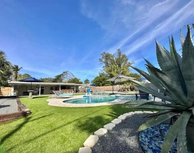 270 Nw 36th Street - Photo Thumbnail 14
