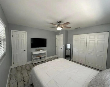 270 Nw 36th Street - Photo Thumbnail 61