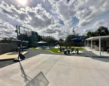 270 Nw 36th Street - Photo Thumbnail 39
