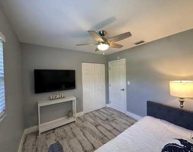 270 Nw 36th Street - Photo Thumbnail 68
