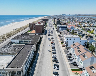 521 W Broadway - Photo Thumbnail 28