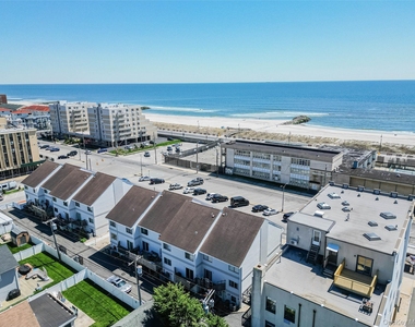 521 W Broadway - Photo Thumbnail 26