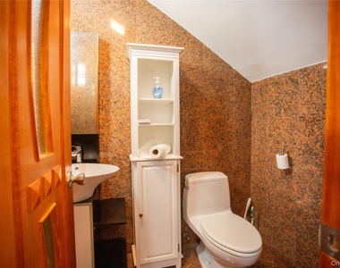 521 W Broadway - Photo Thumbnail 19