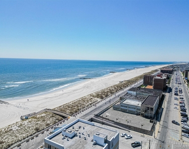 521 W Broadway - Photo Thumbnail 32