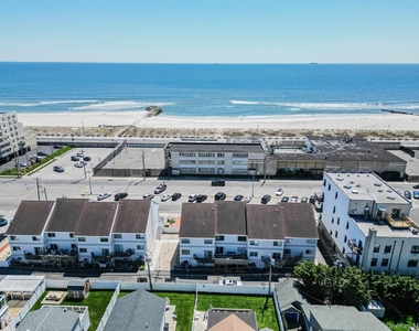 521 W Broadway - Photo Thumbnail 27