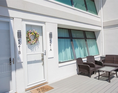 521 W Broadway - Photo Thumbnail 2
