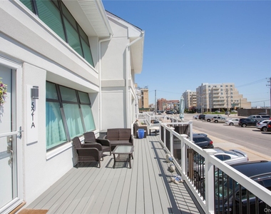 521 W Broadway - Photo Thumbnail 3