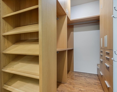 2109 Nickerson St - Photo Thumbnail 10