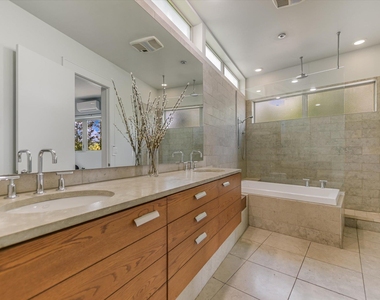 2109 Nickerson St - Photo Thumbnail 11