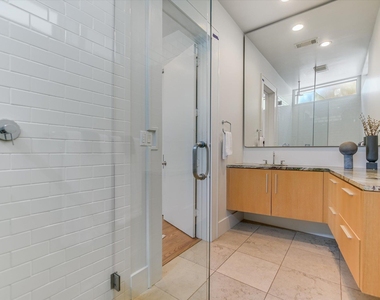 2109 Nickerson St - Photo Thumbnail 13