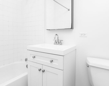 135 William Street - Photo Thumbnail 6