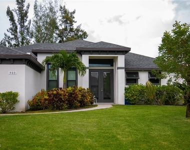 503 Sw 11th Court - Photo Thumbnail 10