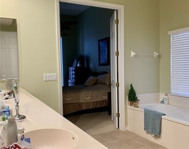9053 Prosperity Way - Photo Thumbnail 12