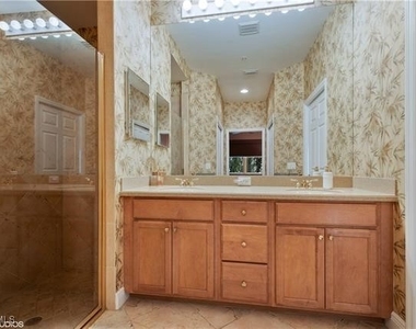 12015 Matera Lane - Photo Thumbnail 10
