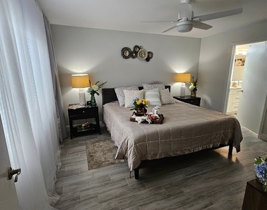 7756 Jewel Lane - Photo Thumbnail 18