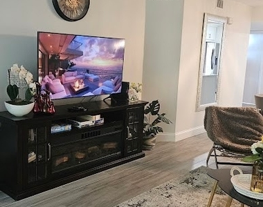 7756 Jewel Lane - Photo Thumbnail 14