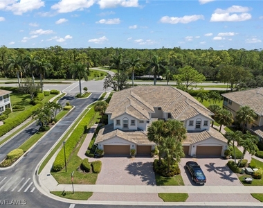 6840 Ascot Drive - Photo Thumbnail 2