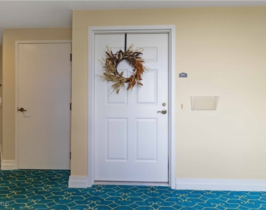 1001 Arbor Lake Drive - Photo Thumbnail 25