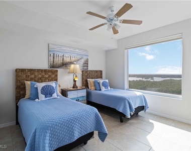1001 Arbor Lake Drive - Photo Thumbnail 12