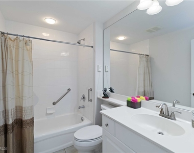 1001 Arbor Lake Drive - Photo Thumbnail 11