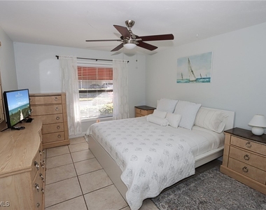 10805 Queen Anne Lane - Photo Thumbnail 14
