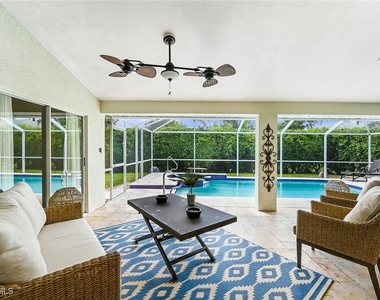 589 Lambton Lane - Photo Thumbnail 18