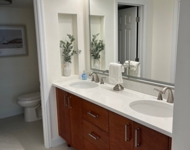 4251 Gulf Shore Boulevard N - Photo Thumbnail 24