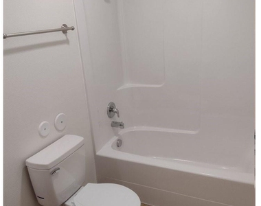 450 J St - Photo Thumbnail 12