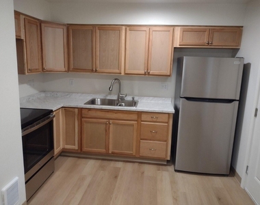450 J St - Photo Thumbnail 7
