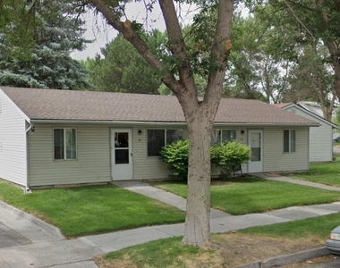 450 J St - Photo Thumbnail 1