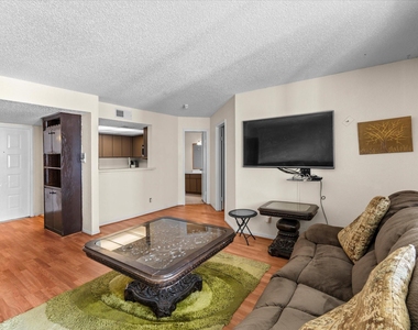 2830 S Bartell Drive - Photo Thumbnail 3