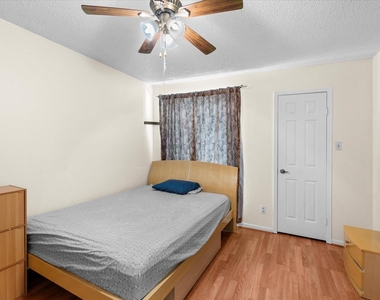 2830 S Bartell Drive - Photo Thumbnail 7