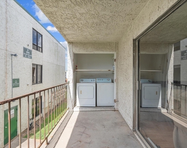 2830 S Bartell Drive - Photo Thumbnail 9