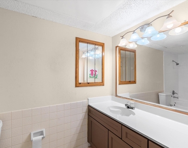 2830 S Bartell Drive - Photo Thumbnail 8
