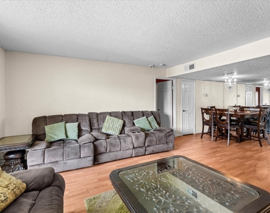 2830 S Bartell Drive - Photo Thumbnail 4