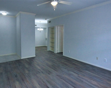 2255 Braeswood Park Drive - Photo Thumbnail 2