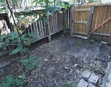 2255 Braeswood Park Drive - Photo Thumbnail 13