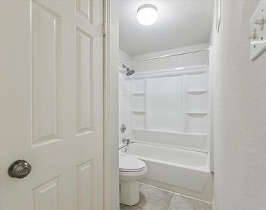 2255 Braeswood Park Drive - Photo Thumbnail 16