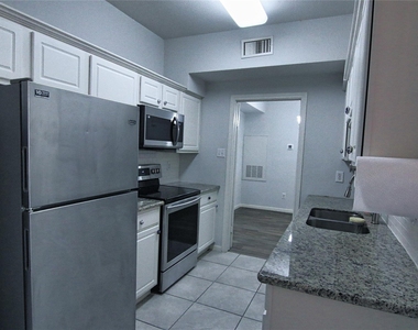 2255 Braeswood Park Drive - Photo Thumbnail 6