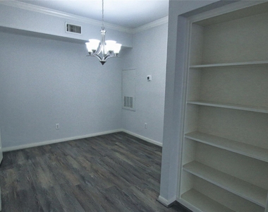 2255 Braeswood Park Drive - Photo Thumbnail 3