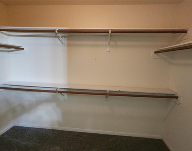7800 Summer Place Drive - Photo Thumbnail 19