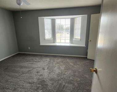 7800 Summer Place Drive - Photo Thumbnail 27