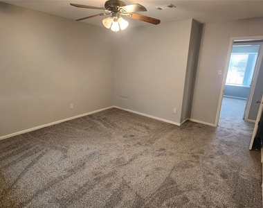 7800 Summer Place Drive - Photo Thumbnail 25