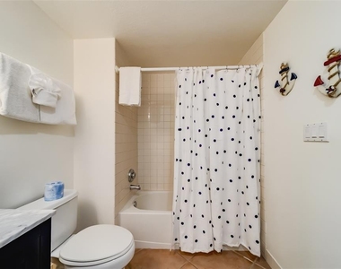 16550 Gulf Boulevard - Photo Thumbnail 36