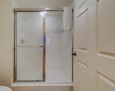 16550 Gulf Boulevard - Photo Thumbnail 26