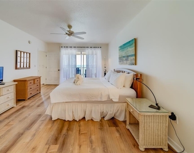 16550 Gulf Boulevard - Photo Thumbnail 22