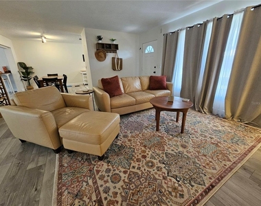 6442 Colonial Drive - Photo Thumbnail 7