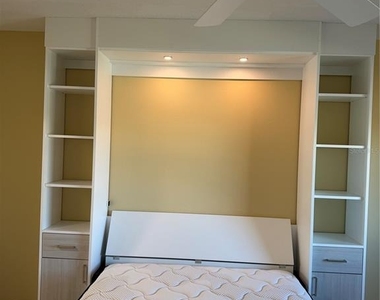 435 S Gulfstream Avenue - Photo Thumbnail 4