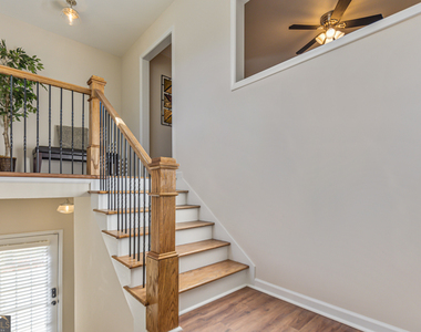 27 W Ridge Drive Se - Photo Thumbnail 3